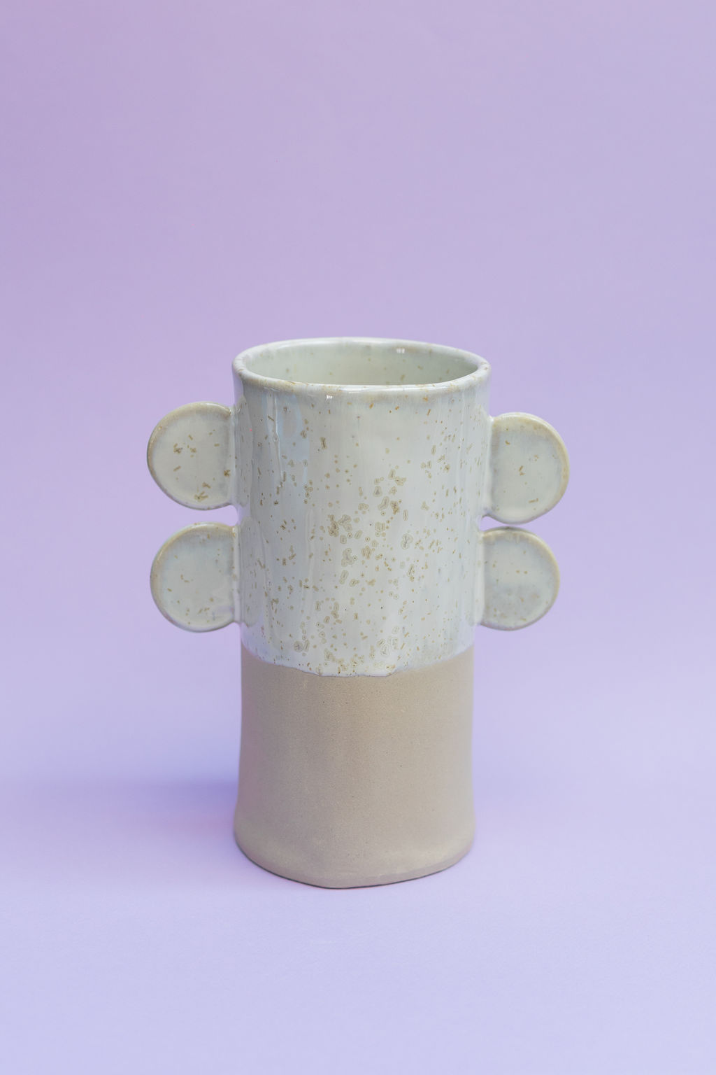 grand vase modelé fabriqué à la plaque