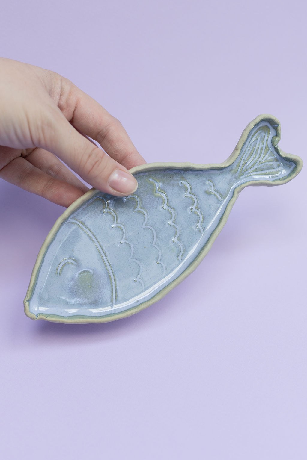 poisson fabriqué à la plaque pendant un cours de modelage