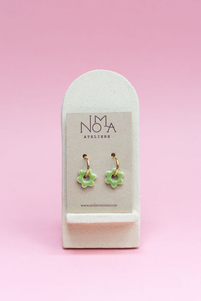 Fleurs vert mousse